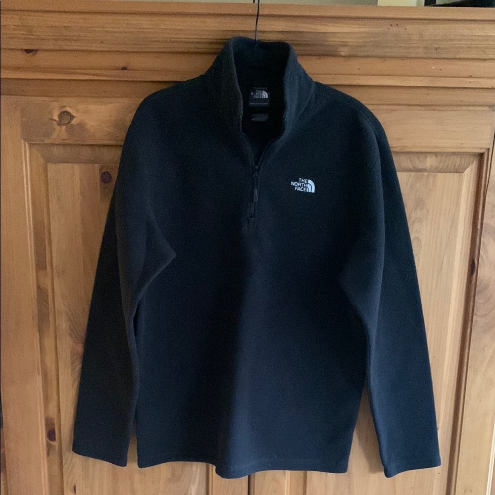 The North Face Men’s 1/4 Zip Black Fleece Pullover, Size M